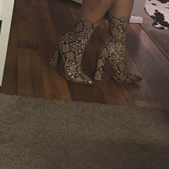 Simmi snakeprint calf boots - Picture 4 of 4